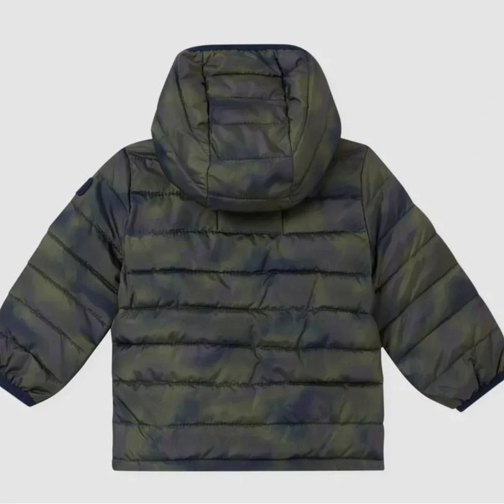 Baby Gap Cold Controlled Hooded Puffer Jacket in Green Camo in Size 0-6 Months